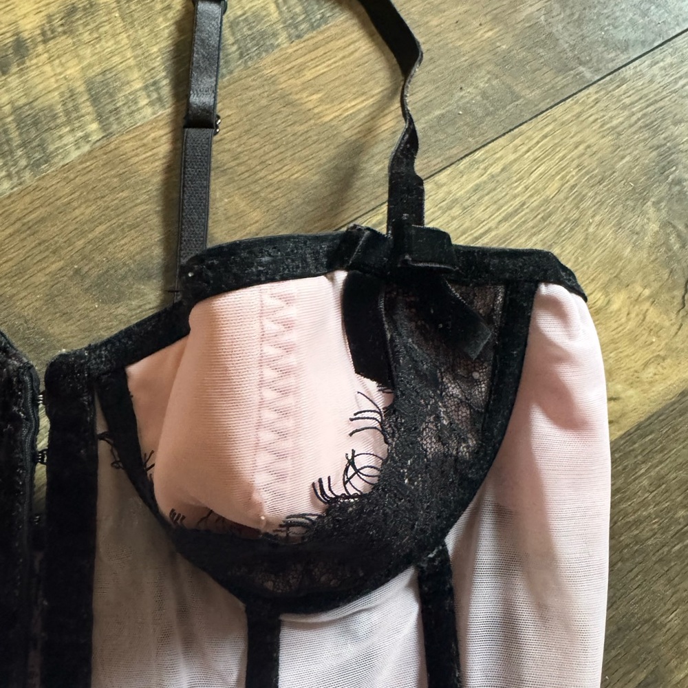 Vintage Y2K VS Sexy Little Things Corset Top - Picture 3 of 7